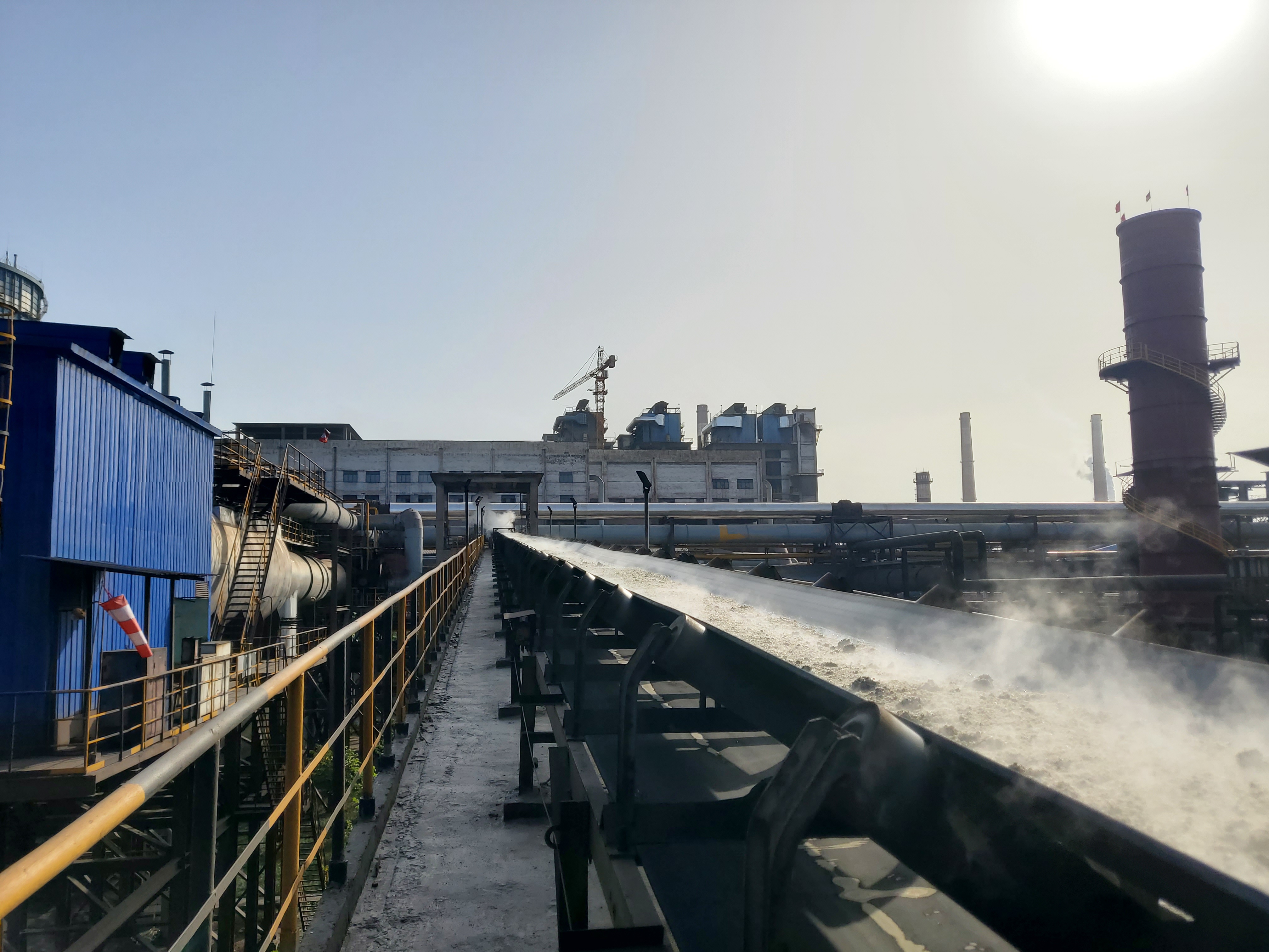 How to deal with the frequent deviation of the conveyor belt? How to deal with the frequent deviation of the conveyor belt?