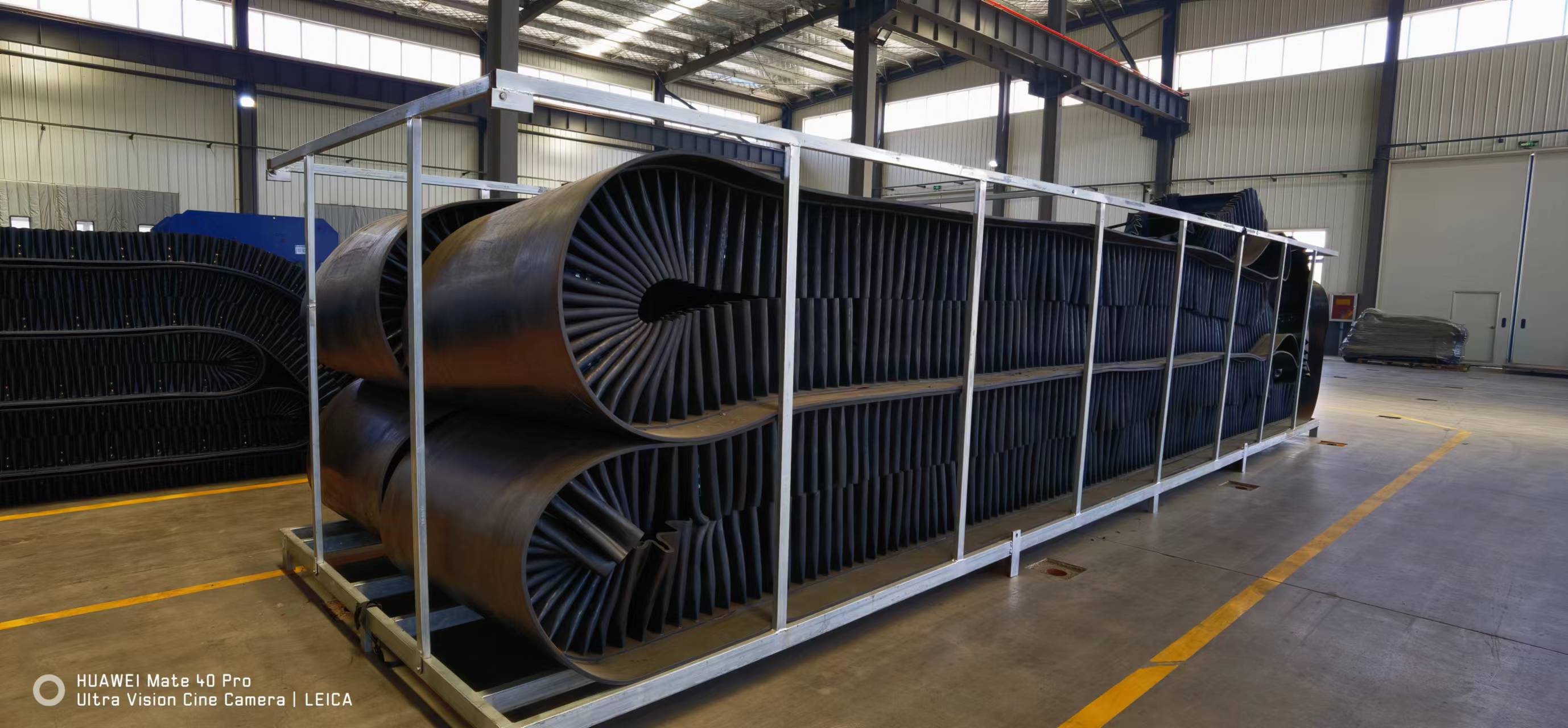 the-conveyor-belt-with-corrugated-folds1 the-conveyor-belt-with-corrugated-folds1